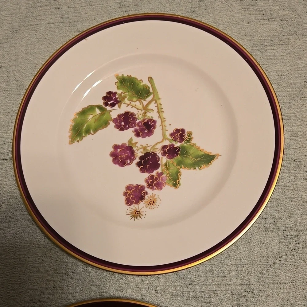 Crate&Barrel Berry Themed Plates Set of 4 8 inches